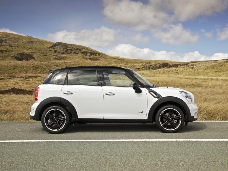  Mini Cooper Countryman SD All4 2011 года  (UK) (фото 9 из 13)
